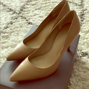 Ann Taylor pumps 3” size 7